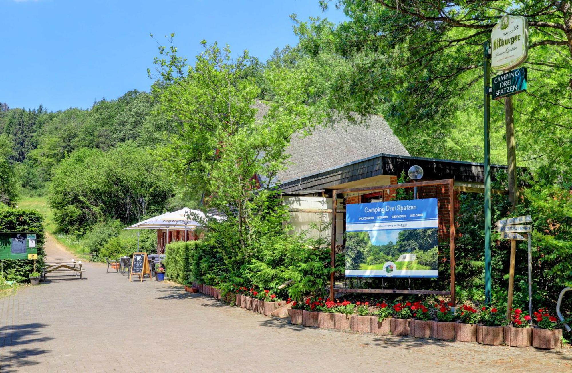 Camping Drei Spatzen Hotel Utscheid Exterior photo